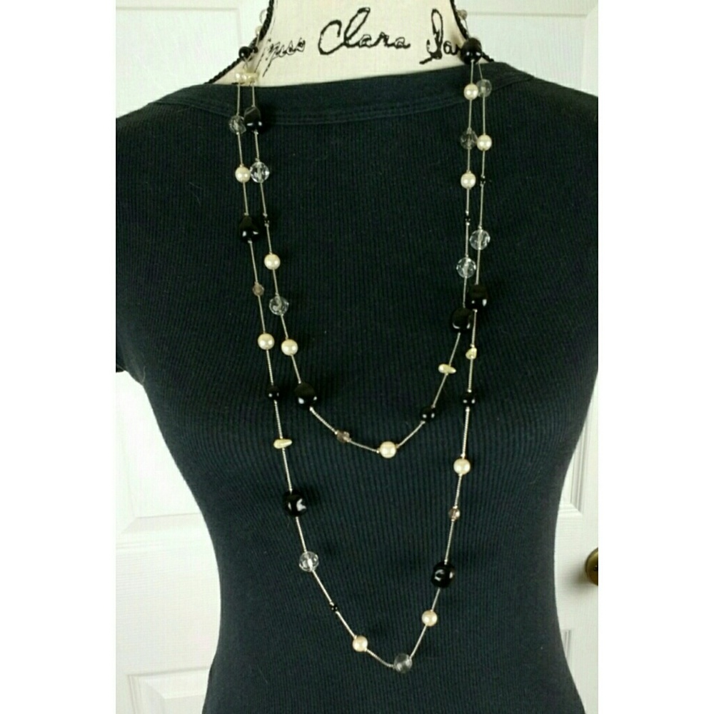 Super long b&w single strand beaded 69" necklace